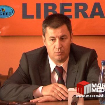 Aflat într-o vizită în Sighetu Marmaţiei, ministrul Traian Igaş i-a catalogat pe Crin Antonescu ca fiind un "asistat social" iar pe Victor Ponta un "maestru de ceremonii"
