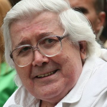 Pediatrul Alexandru Pesamosca a fost înmormântat în aplauzele a peste trei sute de oameni
