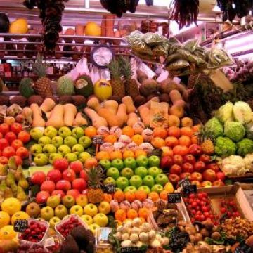 Persoane din Şomcuta Mare au furat o tonă de fructe dintr-o livadă particulară