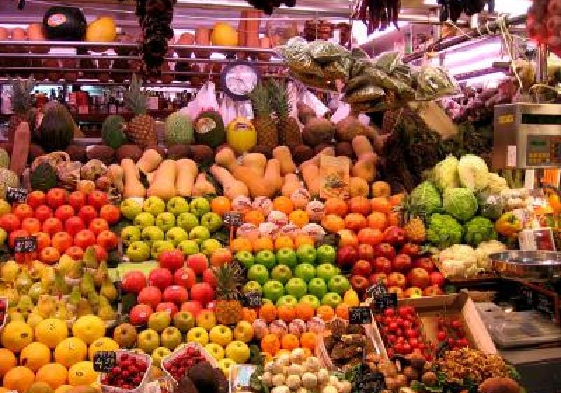 Persoane din Şomcuta Mare au furat o tonă de fructe dintr-o livadă particulară