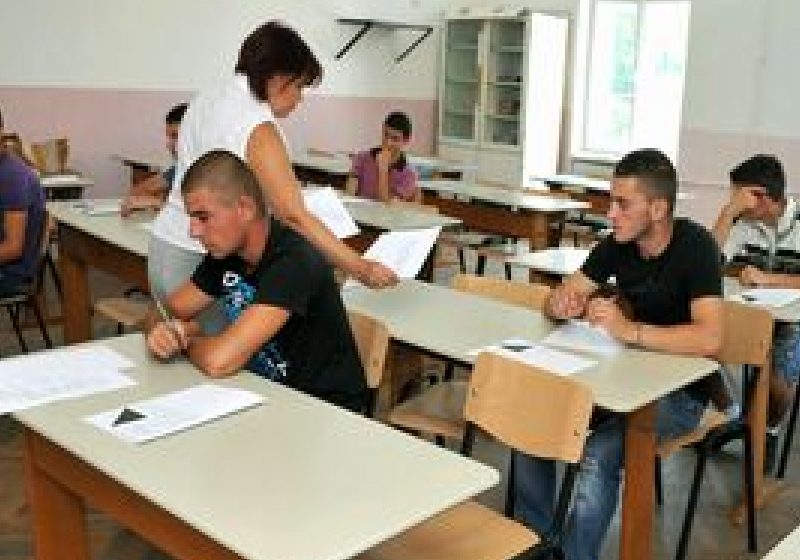 IRES: Doar 32% dintre români au o părere bună despre învăţământul naţional IRES: Doar 32% dintre români au o părere bună despre învăţământul naţional
