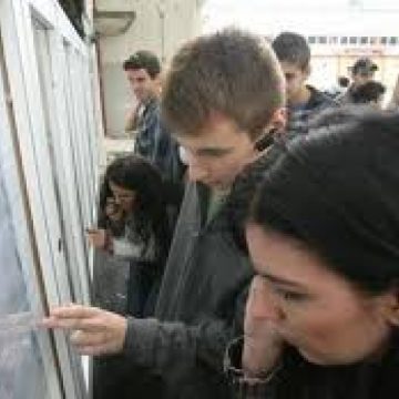 BACALAUREAT, SESIUNEA A II-A: Astăzi se afişează rezultatele