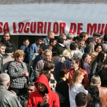 Absolvenţii din toată ţara sunt aşteptaţi vineri la Bursa locurilor de muncă