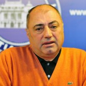 Peste 200 de primari candidează sub sigla UNPR în 2012