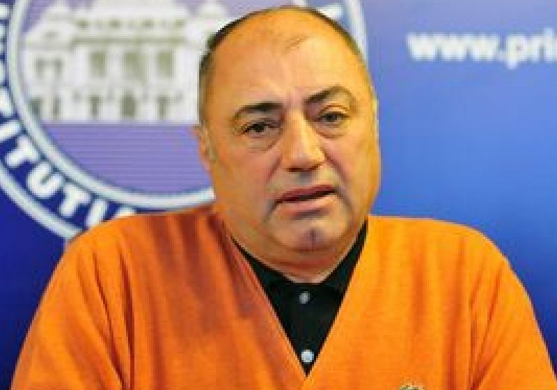 Peste 200 de primari candidează sub sigla UNPR în 2012