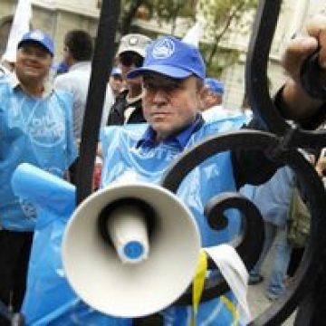Cartel Alfa şi BNS au suspendat pichetările de la Ministerul Muncii