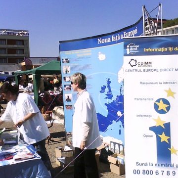 Baia Mare: Târg de informare pe teme europene organizat de Centrul Europe Direct în cadrul "Sărbătorii Castanelor" Baia Mare: Târg de informare pe teme europene organizat de Centrul Europe Direct în cadrul "Sărbătorii Castanelor"