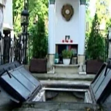 Autorităţile judeţene au ţinut un moment de reculegere la cimitirul militar de pe Valea Vaserului