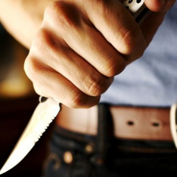 SIGHET: Doi fraţi s-au înjunghiat în plină stradă