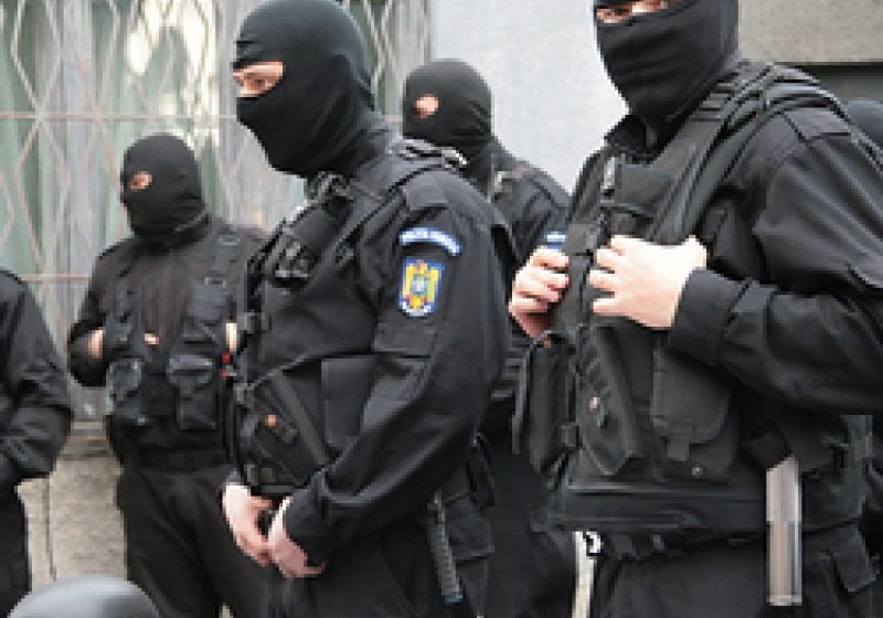 Maramureş: Doi membri ai clanului "Cordunenilor"arestaţi de către poliţiştii maramureşeni