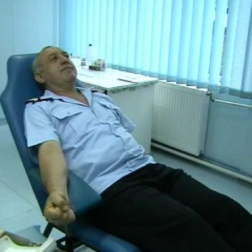 Baia Mare: Aproximativ 40 de pompieri maramureşeni au donat astăzi sânge