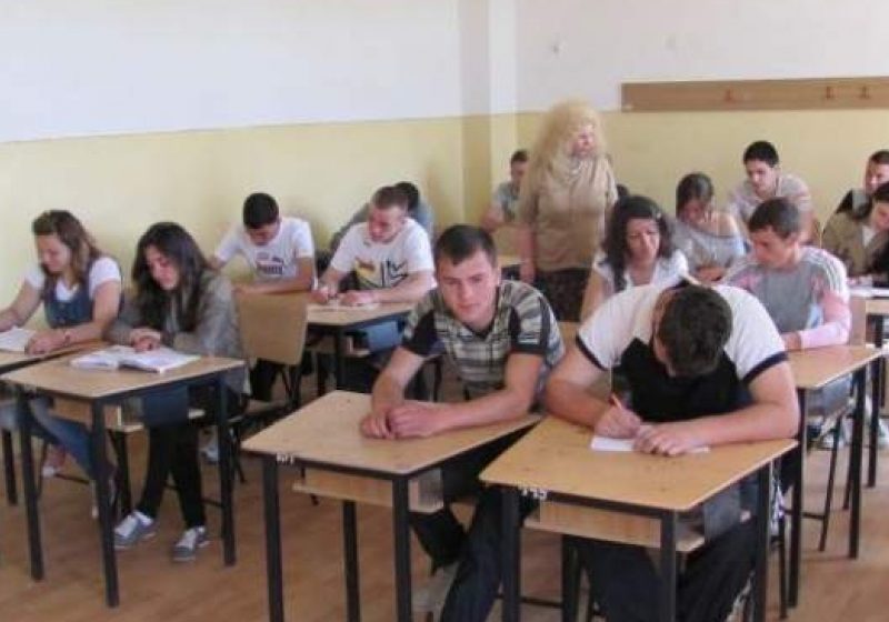 SIGHET: Elevii sigheteni au intrat de ieri in febra  testarilor initiale