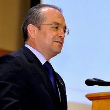 Premierul va înainta miercuri Parlamentului propunerea de înfiinţare a Ministerului Afacerilor Europene Premierul va înainta miercuri Parlamentului propunerea de înfiinţare a Ministerului Afacerilor Europene