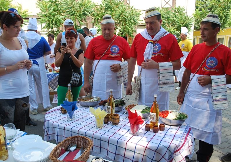 Gogoaşa Lăpuşeană a făcut senzaţie la concursul internaţional de gătit de la Gyula – Ungaria Gogoaşa Lăpuşeană a făcut senzaţie la concursul internaţional de gătit de la Gyula – Ungaria
