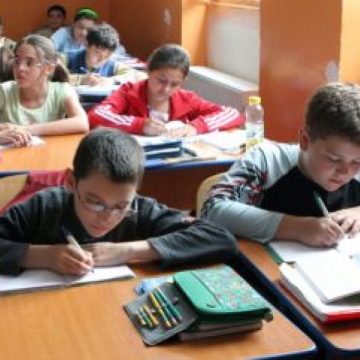 Încep testele iniţiale pentru elevi