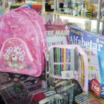 Începutul de an şcolar goleşte buzunarele, chiar dacă oferta este generoasă