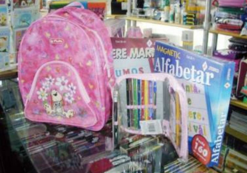 Începutul de an şcolar goleşte buzunarele, chiar dacă oferta este generoasă
