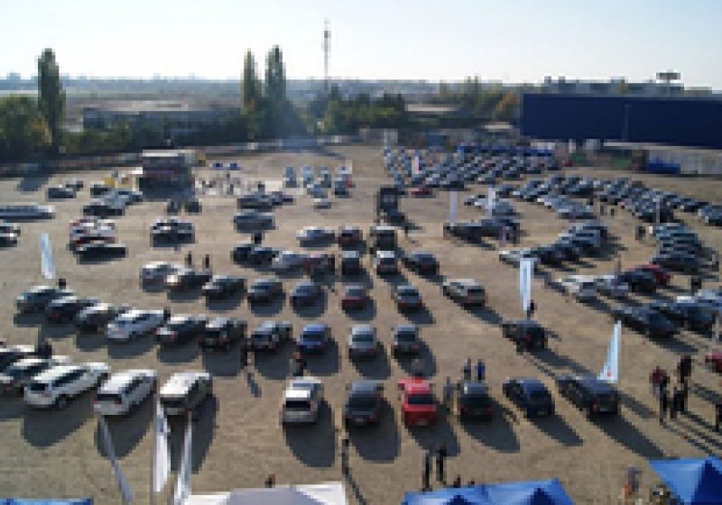 INS: Comerţul cu autovehicule a crescut cu aproape 6% în primele şapte luni