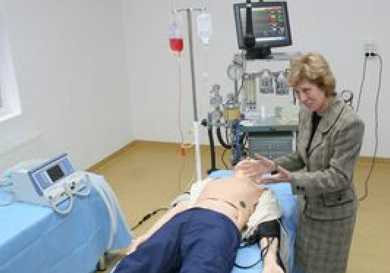 Insulina, o pistă promiţătoare în lupta împotriva maladiei Alzheimer