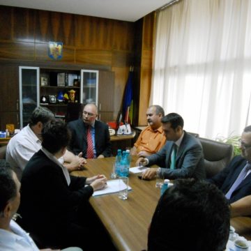Prefectul de Maramureş a discutat cu liderul Cartel Alfa, Bogdan Hossu despre situaţia societăţii Romplumb
