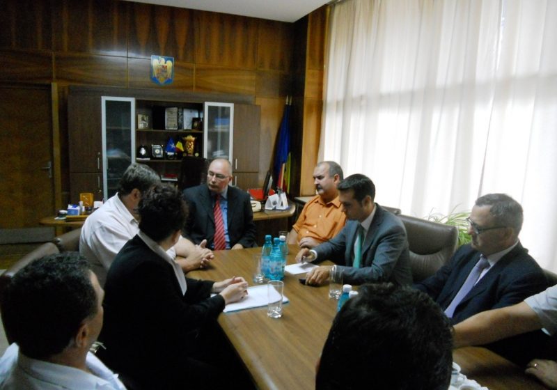 Prefectul de Maramureş a discutat cu liderul Cartel Alfa, Bogdan Hossu despre situaţia societăţii Romplumb