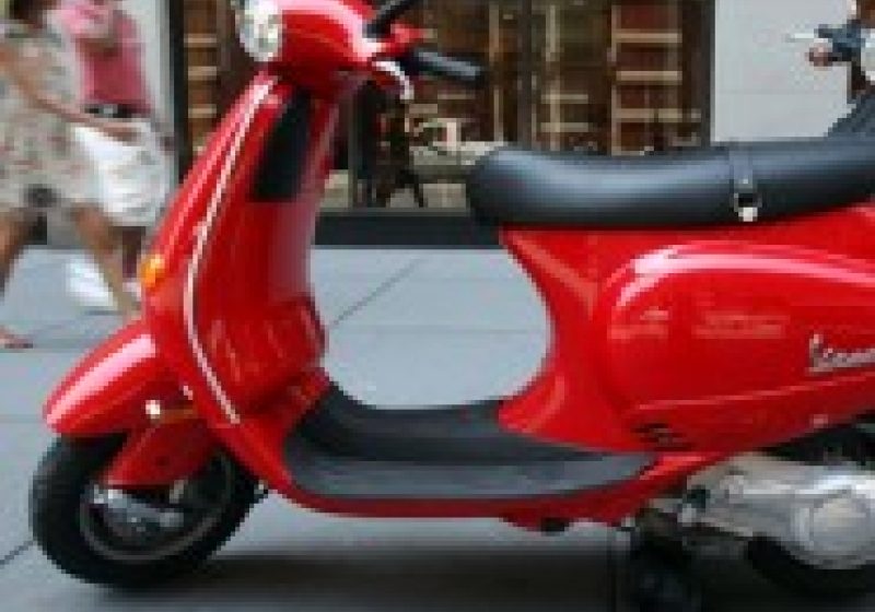 Mai mulţi suspecţi de furturi de mopede au fost reţinuţi de poliţiştii băimăreni