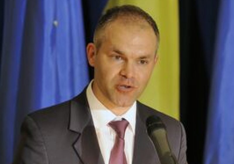 MECTS nu face nicio distincţie între universităţi în funcţie de forma de capital