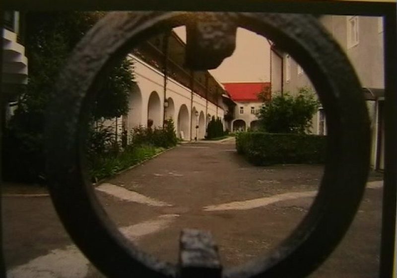 Baia Mare: Lucrările de artă ale artiştilor băimăreni contemporani sunt scoase la licitaţie Baia Mare: Lucrările de artă ale artiştilor băimăreni contemporani sunt scoase la licitaţie