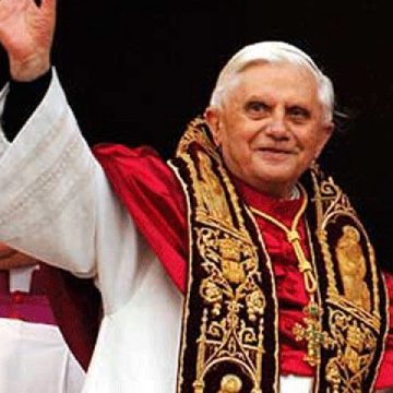 Întâlnirea cu Papa Benedict al XVI-lea, o experienţă unică pentru tinerii voluntari sigheteni Întâlnirea cu Papa Benedict al XVI-lea, o experienţă unică pentru tinerii voluntari sigheteni