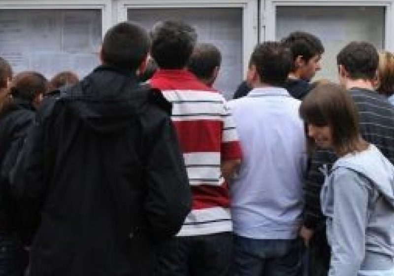 Peste 1500 de absolvenţi din Maramureş îngroaşă rândurile şomerilor