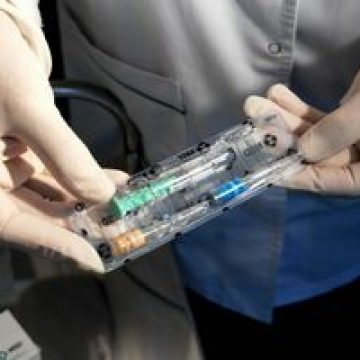 Peste doi ani ar putea fi lansat un vaccin împotriva acneei