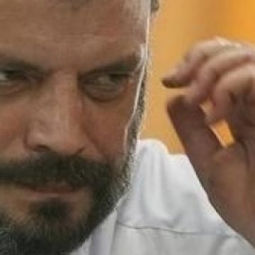 Consilierul prezidenţial Peter Eckstein Kovacs a demisionat. Motivul demisiei este diferendul de opinie privind Roşia Montană