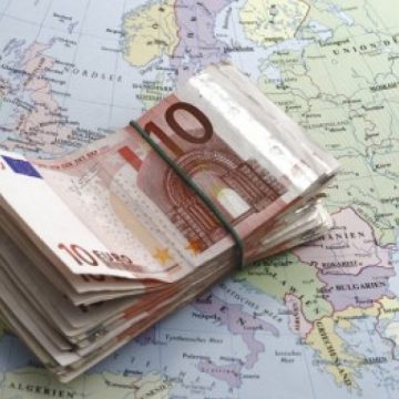 Prăbuşire economică, financiară şi tulburări sociale va aduce criza financiară