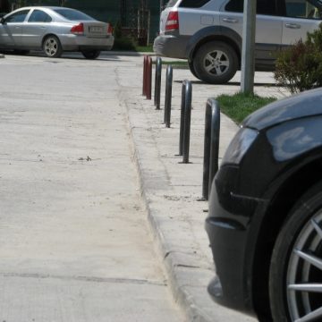 Prins în timp ce vroia să vândă maşina altcuiva