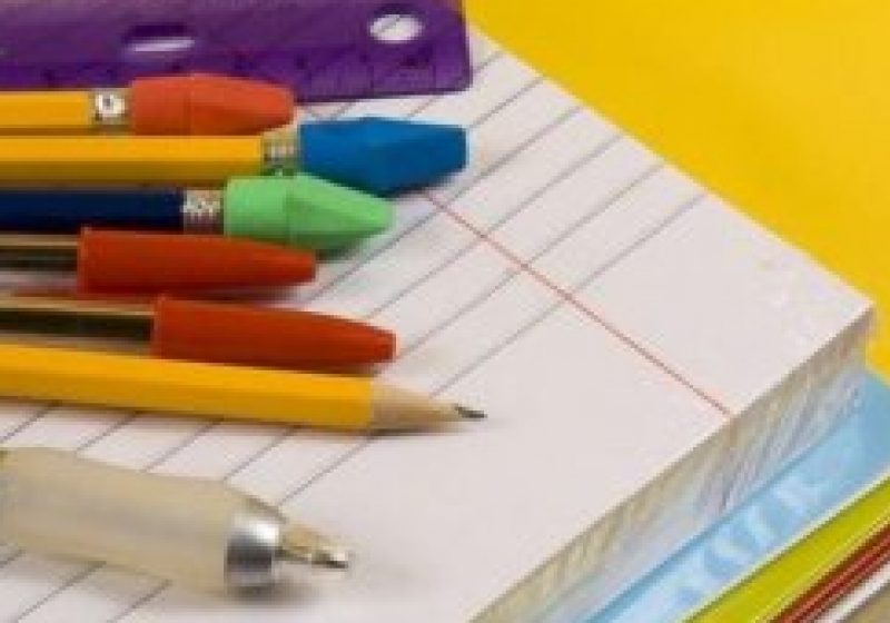 Rechizite gratuite pentru elevii nevoiaşi Rechizite gratuite pentru elevii nevoiaşi