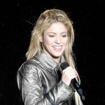 Shakira a fost desemnată personalitatea latino a anului 2011 Shakira a fost desemnată personalitatea latino a anului 2011