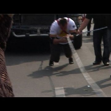 Baia Mare: Cei mai puternici bărbaţi din ţară s-au duelat la "Strongest Man" Baia Mare: Cei mai puternici bărbaţi din ţară s-au duelat la "Strongest Man"