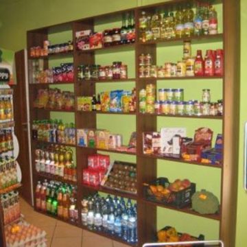 Supărat pe vânzătoare, a luat rafturile la "bătaie" Supărat pe vânzătoare, a luat rafturile la "bătaie"