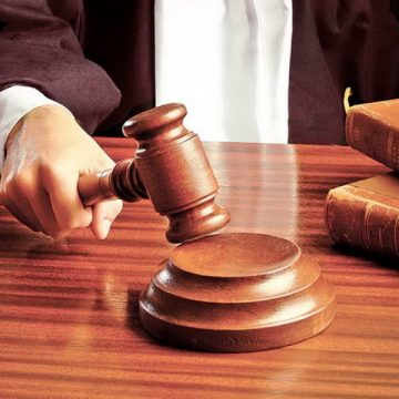 Tânăra din Văleni care şi-a ucis copilul nou născut a fost trimisă în judecată