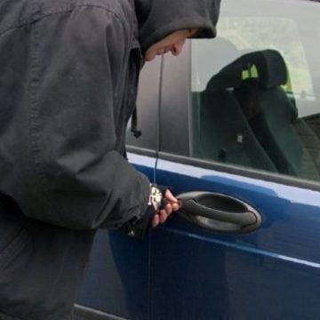 SIGHET: La Sighetu Marmaţiei, un furt a fost împiedicat să se consume datorită vigilenţei proprietarului SIGHET: La Sighetu Marmaţiei, un furt a fost împiedicat să se consume datorită vigilenţei proprietarului