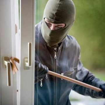 Un tânăr din Sighet s-a dovedit a fi autorul mai multor furturi din aceeaşi locuinţă Un tânăr din Sighet s-a dovedit a fi autorul mai multor furturi din aceeaşi locuinţă