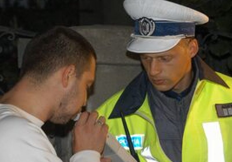 13.700 de şoferi testaţi la nivel naţional cu aparatul etilotest, în noaptea de vineri spre sâmbătă
