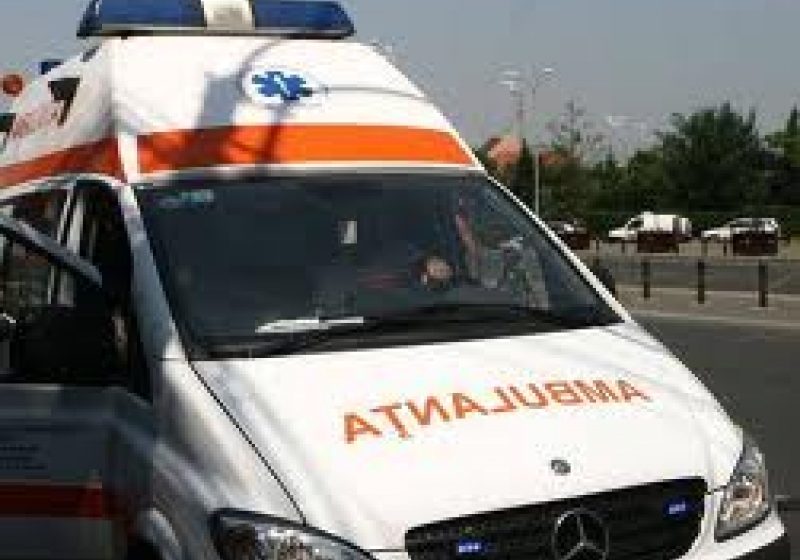 Coliziune frontală între două autoturisme într-o curbă deosebit de periculoasă în comuna Bârsana