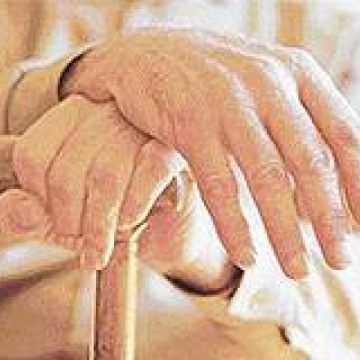 SIGHET: Bătrânii nimănui… alungaţi de soartă, adăpostiţi pe străzile oraşului