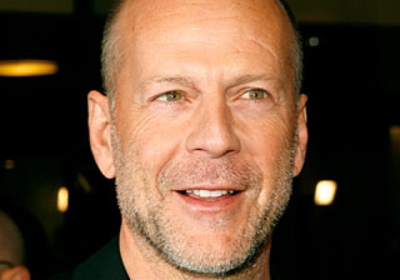 Bruce Willis va fi din nou tată