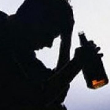 Borşa: Tăiat cu sabia de fratele său în timpul unui conflict stârnit pe fondul consumului de alcool