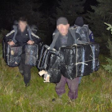 Contrabandişti reţinuţi la frontieră Contrabandişti reţinuţi la frontieră