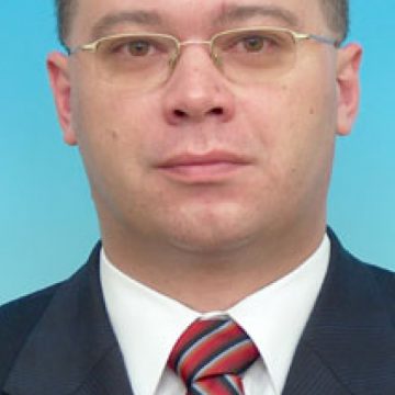 Democrația ieftină și de fațadă