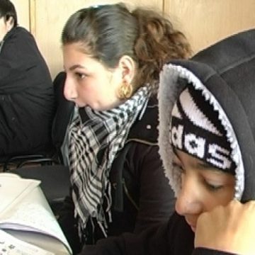 SIGHET: Elevii de la Liceul ucrainean "Taras Sevcenko" stau în frig din cauza nepăsării Inspectoratului Şcolar Judeţean SIGHET: Elevii de la Liceul ucrainean "Taras Sevcenko" stau în frig din cauza nepăsării Inspectoratului Şcolar Judeţean