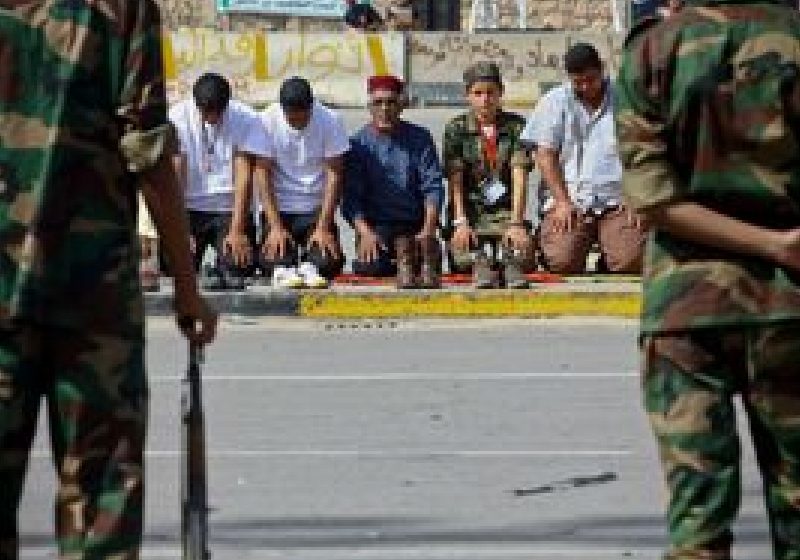 Familia lui Muammar Gaddafi cere rămăşiţele pământeşti ale fostului lider şi ale fiului său Familia lui Muammar Gaddafi cere rămăşiţele pământeşti ale fostului lider şi ale fiului său